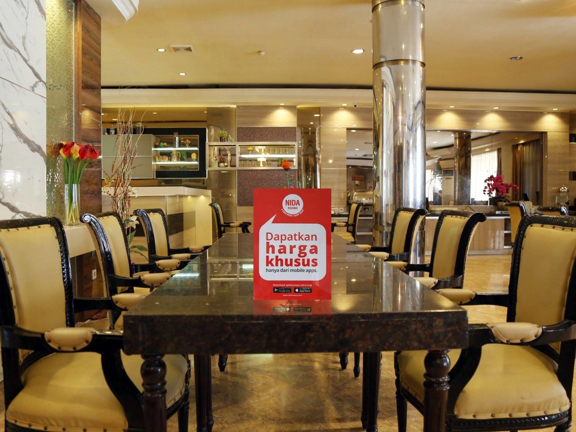 Hotel Yasmin Makassar RedPartner Bagian luar foto